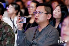常宏設(shè)計(jì)師侯俊晨、王飛—— “CCFA新消費(fèi)論壇-2019中國特許加盟大會(huì)”交流學(xué)習(xí)